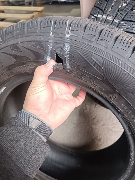 Продам резину 2 шт 195/65/15