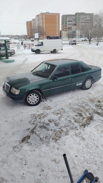 Мерседес 124 260