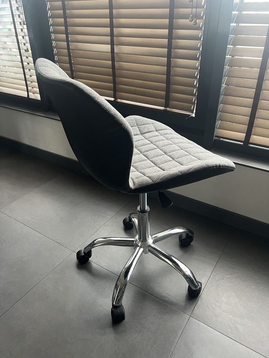 Козметичен Стол  NEW YORK – 2г гаранция и безплатна доставка