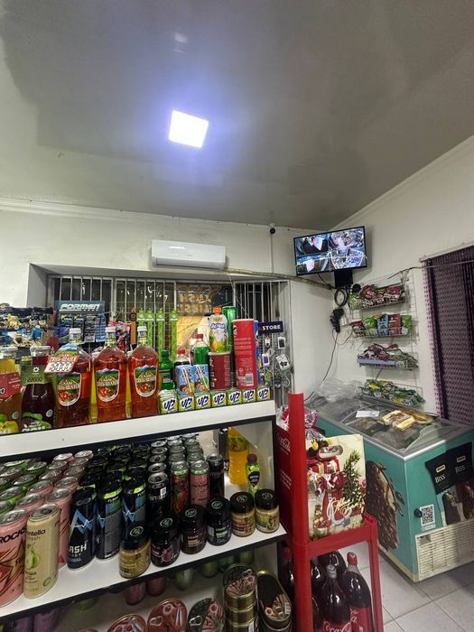 Tayor biznes yurib turgan magazin arendasi 150$. Toshkent tuman