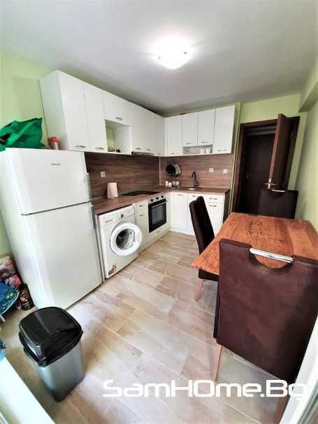 Дава се под наем Тристаен апартамент в Варна, Център - 55 кв.м за 450 € - Снимка #1