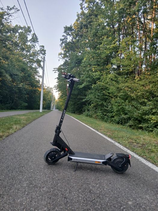 Vând trotinetă electrică