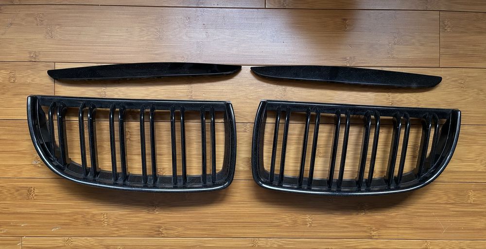 Bmw e90 бъбреци черен гланц