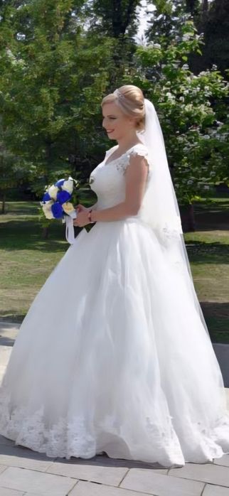 Vand rochie de mireasa