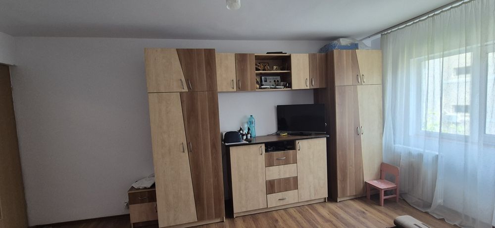 Vand apartament 2 camere transformat in 3 camere