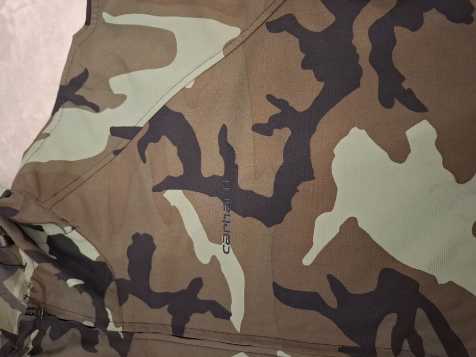 Vând geaca Carhartt mărime M-L