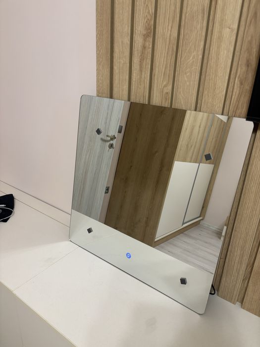 Огледало с LED сввтлина