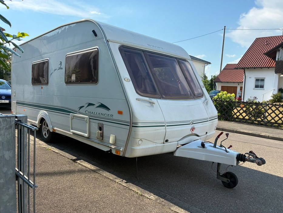 Rulotă Challenger SE 530 – 4 locuri – stare excelentă excelentă
