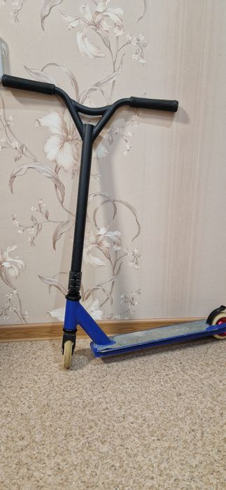 Продам трюковой самокат
