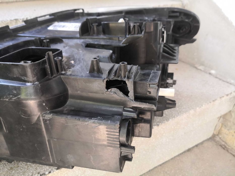 Фар BMW X1 F48 LED десен/Фар БМВ Х1 Ф48/Фар BMW F48 Оригинален