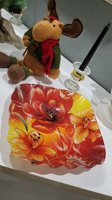 Продам сахарницу, чайник,салатник