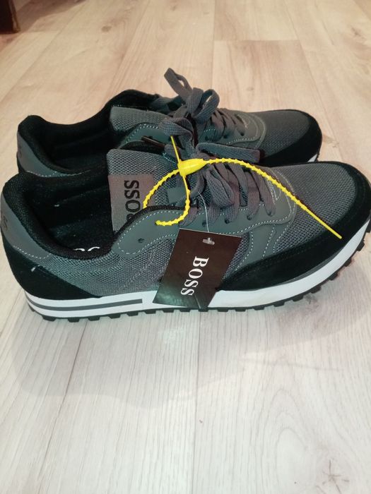 BOSS кроссовка(мужской)
