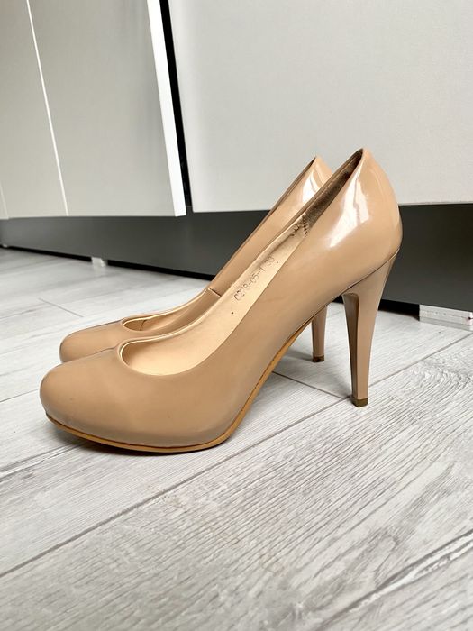 Туфли базовые бежевые