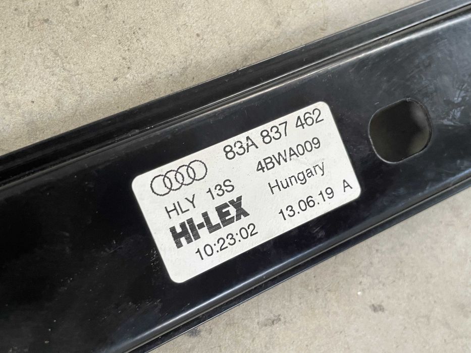 Macara geam dreapta fata Audi Q3 F3 cod 83A837462
