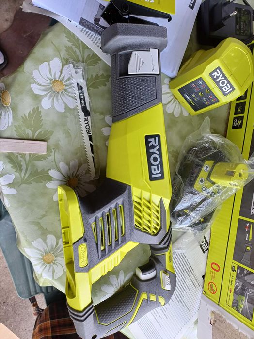 Продавам ел.фреза Einhell,Бормашина BOSCH и Саблен трион RYOBI-НОВИ!!!