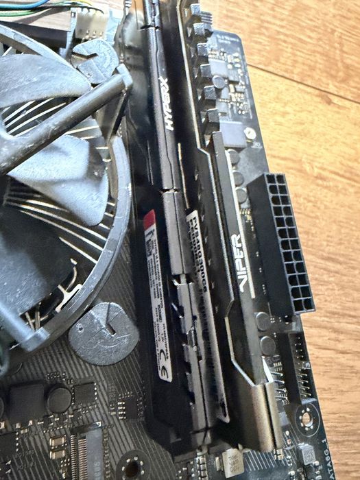 Asus Strix Z270H Gaming + 16gb ram 3000mhz +celeron g3930 si cooler