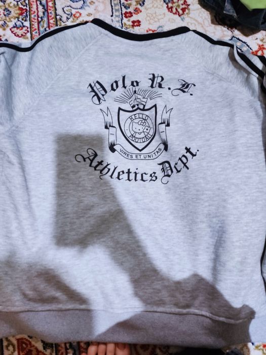 толстовки продам женские