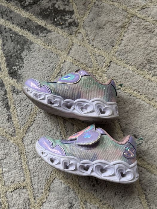 Маратонки на Skechers размер 24