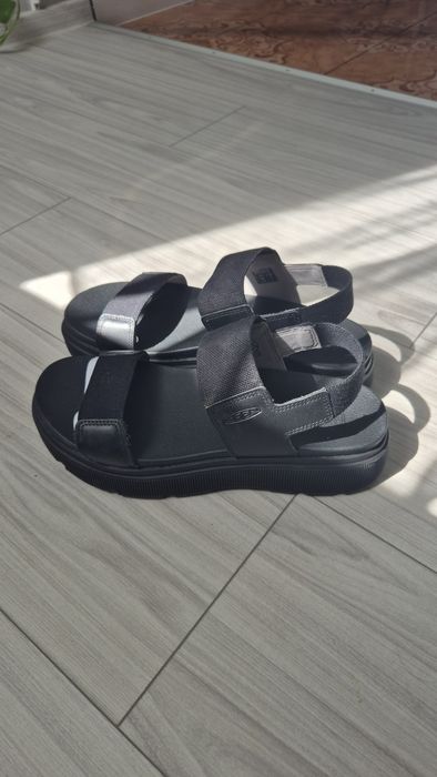 Sandale noi nr 40,5