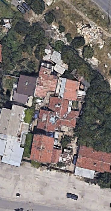 Къща с двор в София