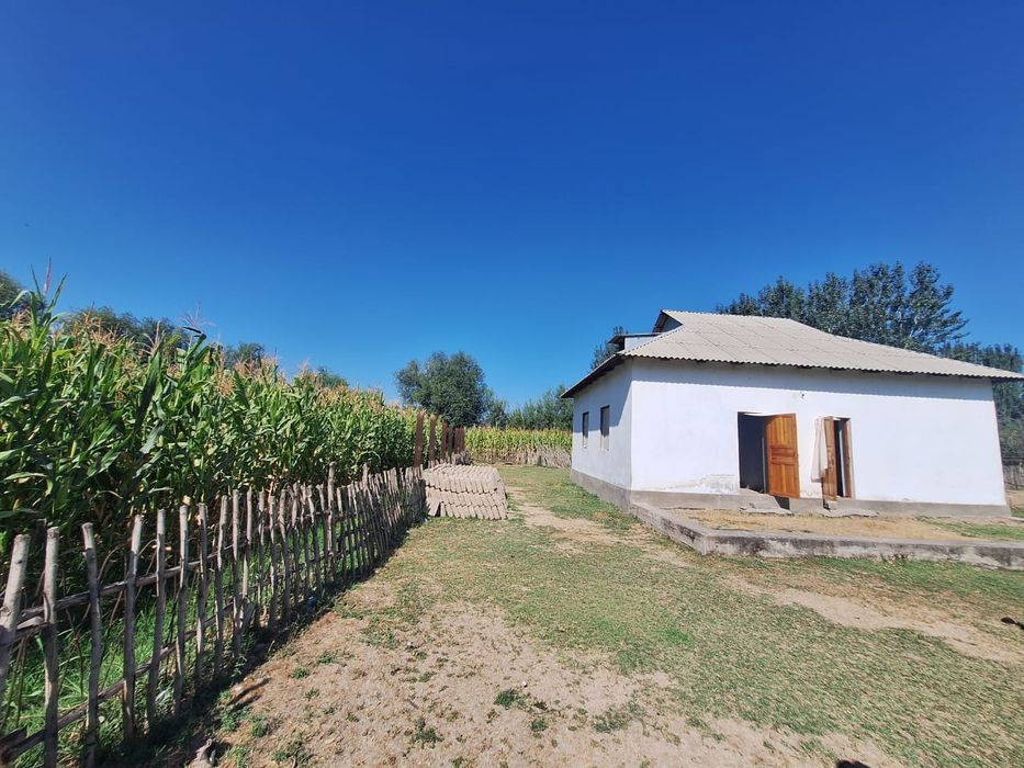 Продам дом, яхши жойда жойлашган