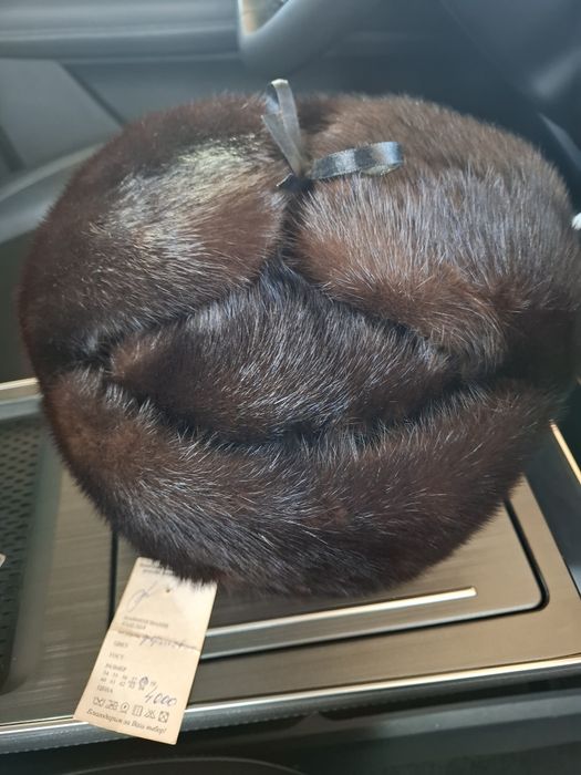Продаётся шапка норковая.