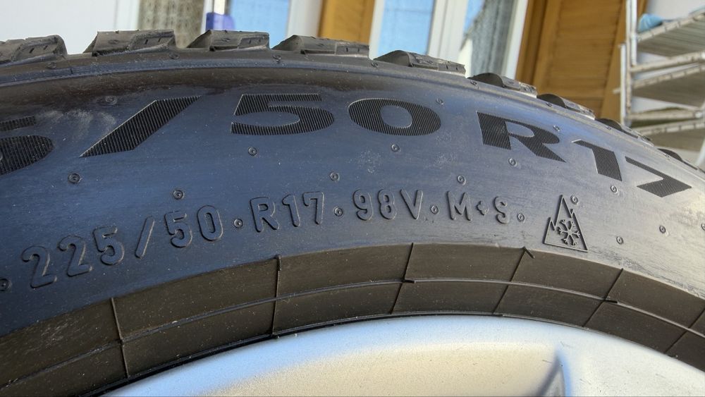 Jante Audi R17 Pirelli 2024 Roti iarnă Audi 225 50 R17 Dot 2024 Anvelope Pirelii 225 50 R17 Cauciucuri Pirelli 225 50 R17 Gume Pirelii 225 50 R17