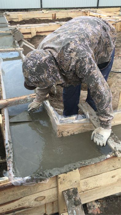 Фундамент . Крыша . Стяжка.