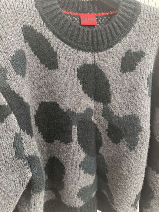 HUGO оригинален пуловер oversize