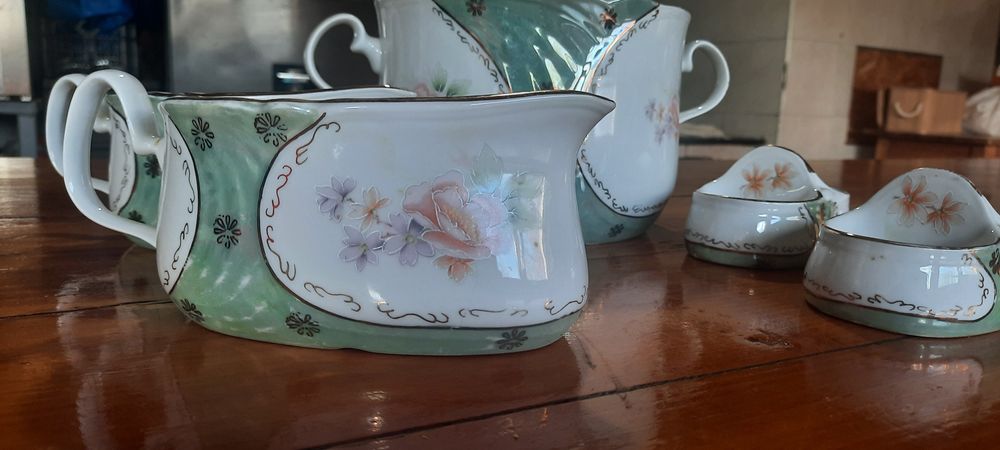 set servire vintage suflat cu aur Apulum