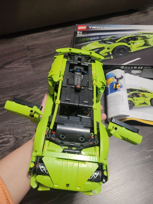 Vând Lego Technic 9+ Lambourghini