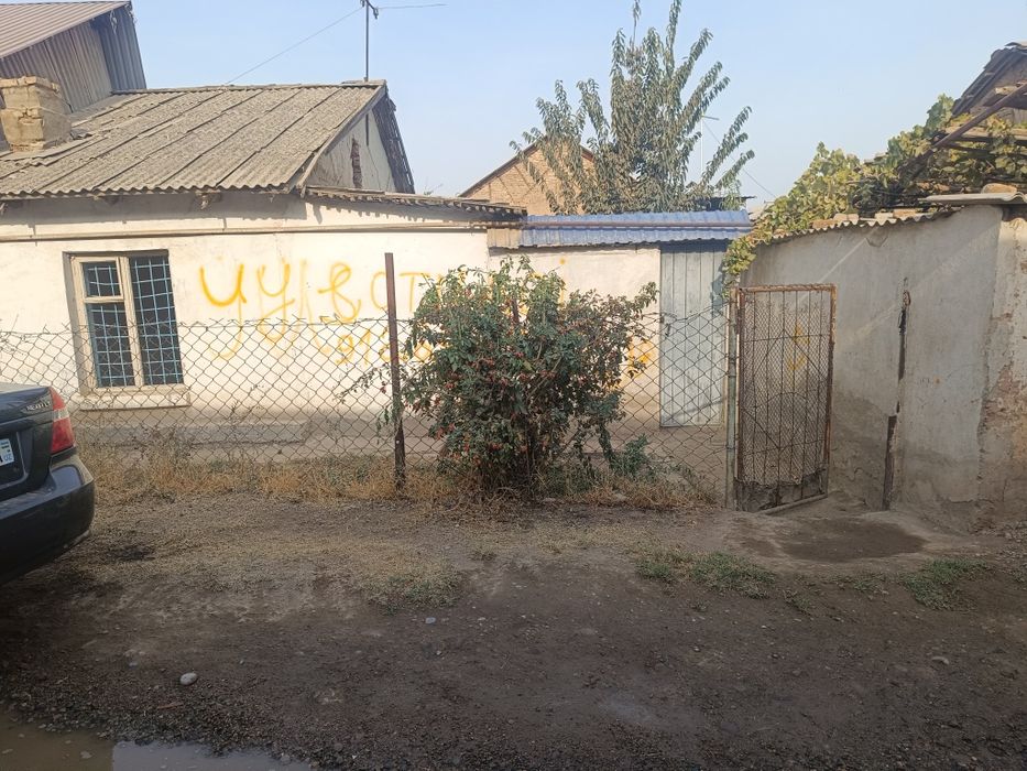 Yer uchaska sotiladi