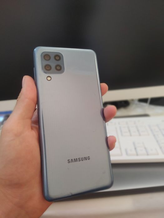 Lg velvet 128 Gb holati yaxshi Samsung M32 64 Gb holat zor