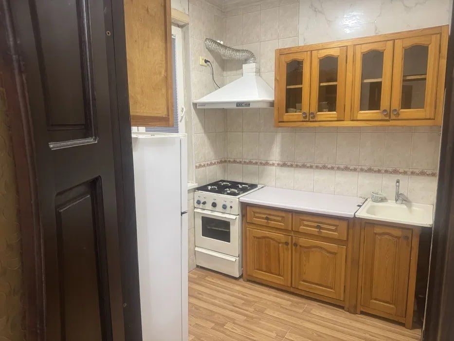 СРОЧНО Ўзимни уйим мебел техника билан Чилонзор 7 3/4/4