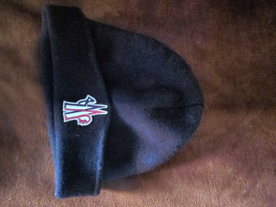 "Moncler" оригинална вълнена шапка