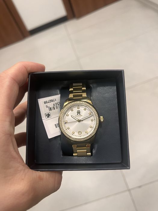 Продам женские часы Tommy Hilfiger