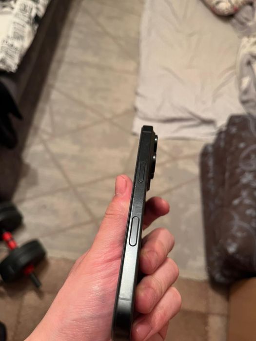 Продам айфон 16 про 256 гб