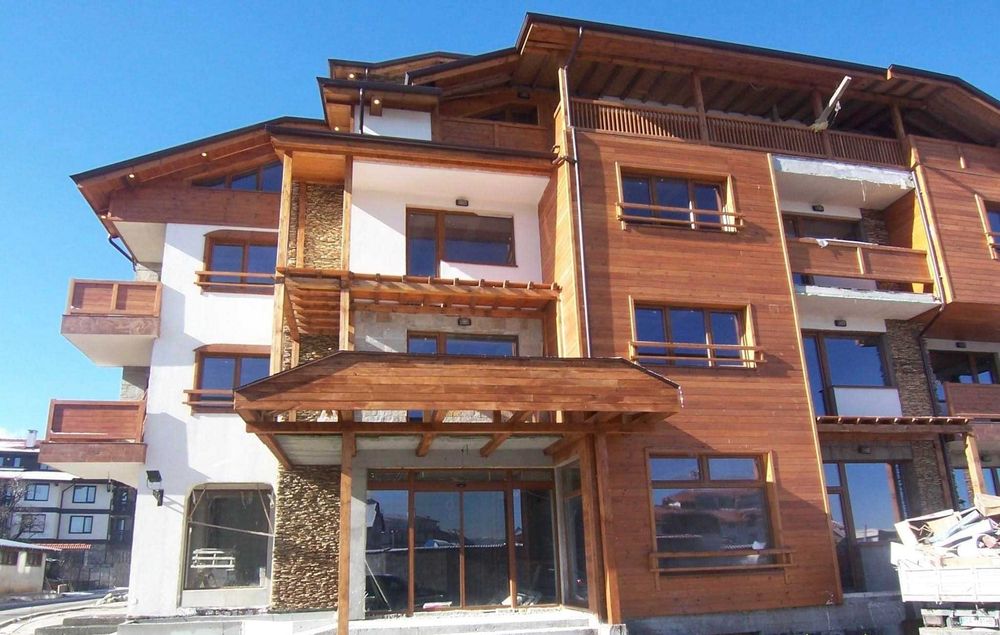 Продава се Хотел в Банско - 2200 кв.м за 237 €/кв.м - Снимка #2