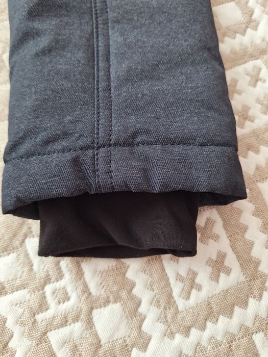 Продам осеннюю куртку для мальчика