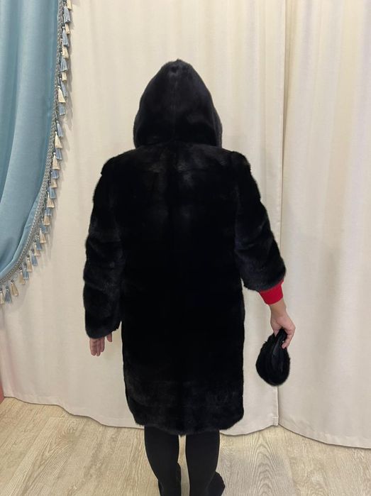 Продам норковую шубы