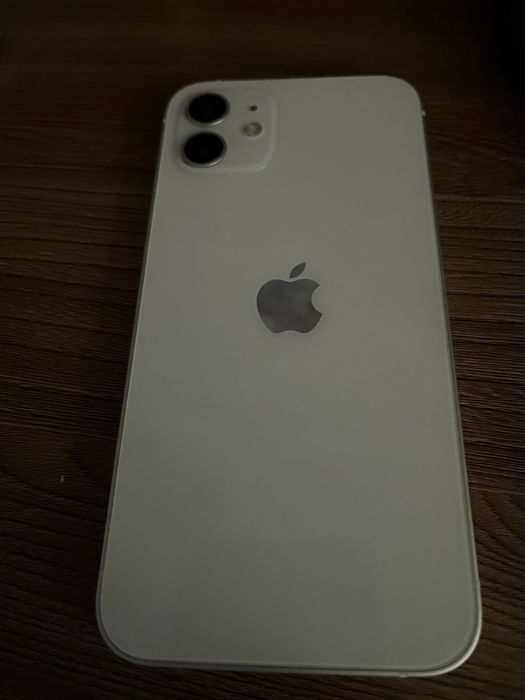 Iphone 12 в отличном состоянии