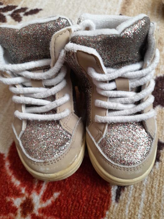 Детски обувки-запазени маркови