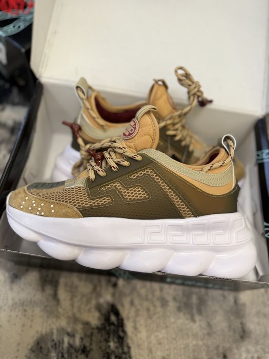Versace chain reaction