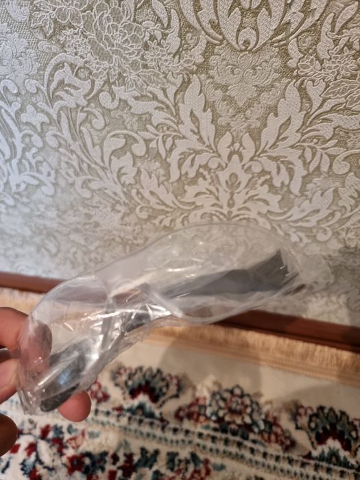 Продам спец очки прозрачный