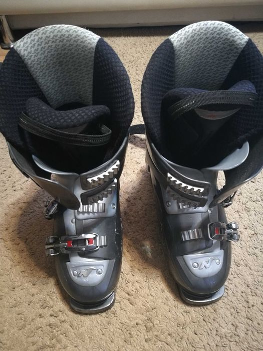 горные лыжи с ботинками