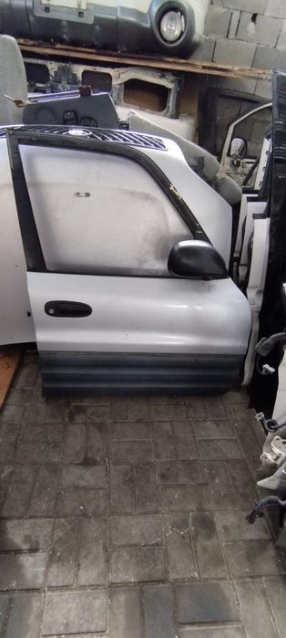 Двери Toyota Rav4 1995г пятидверка