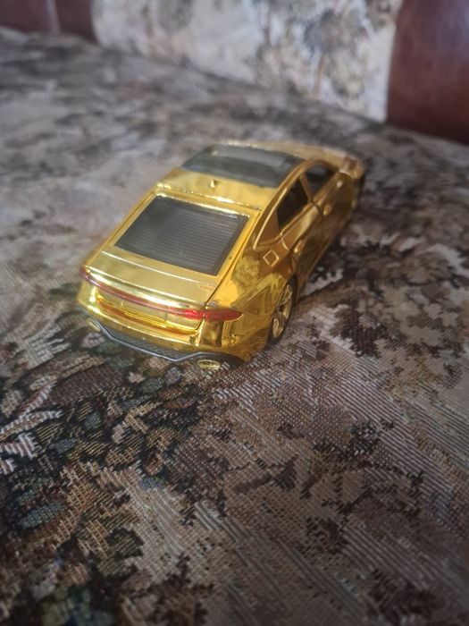 Машинка ауди gold