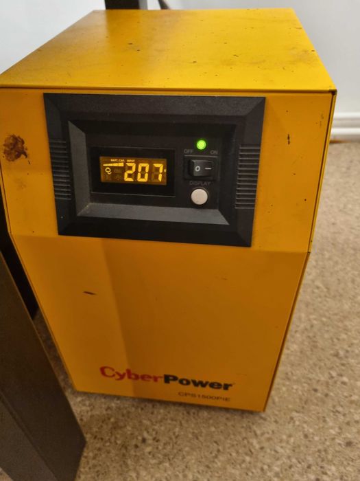 UPS CyberPower CPS1500PIE - 1500VA 1050W