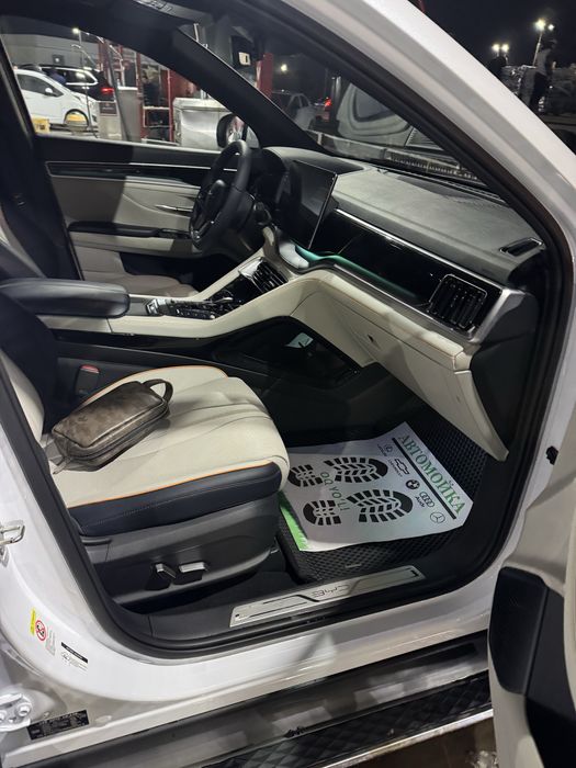 BYD song plus. Dm-i гибрид 2023 года 2- позитция