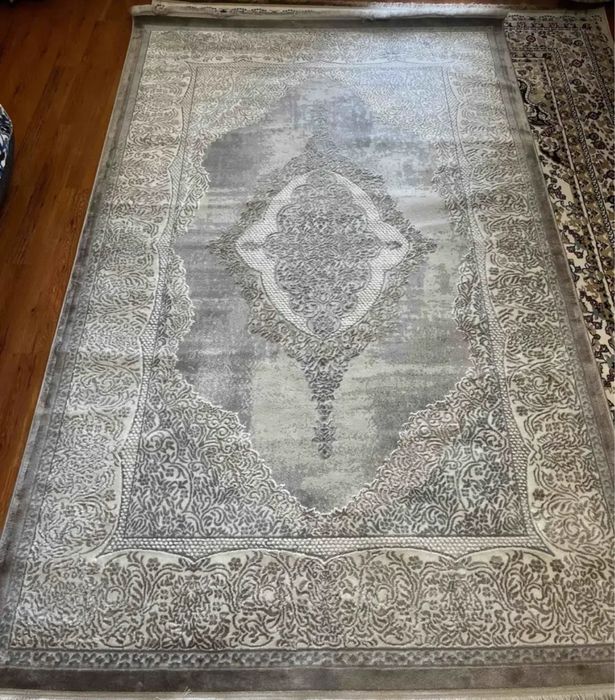 Продам ковры в отличном состоянии